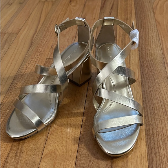Anne Klein Shoes - Beautiful Gold Heels